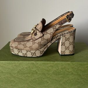 Gucci Tan and Brown Mules with Distinctive Design